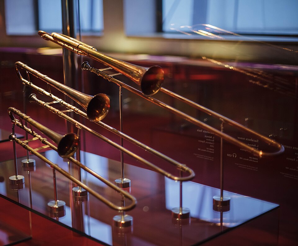 different size sackbut instruments